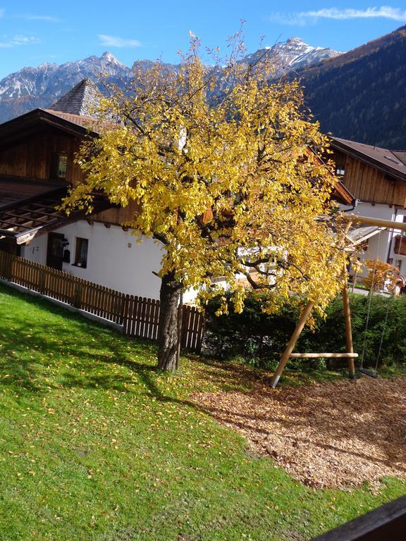 Апартаменти Sterzingerhof Нойштіфт-ім-Штубайталь Екстер'єр фото